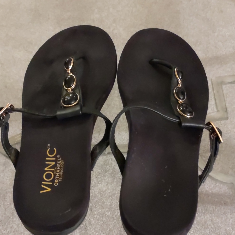 Vionic slippers